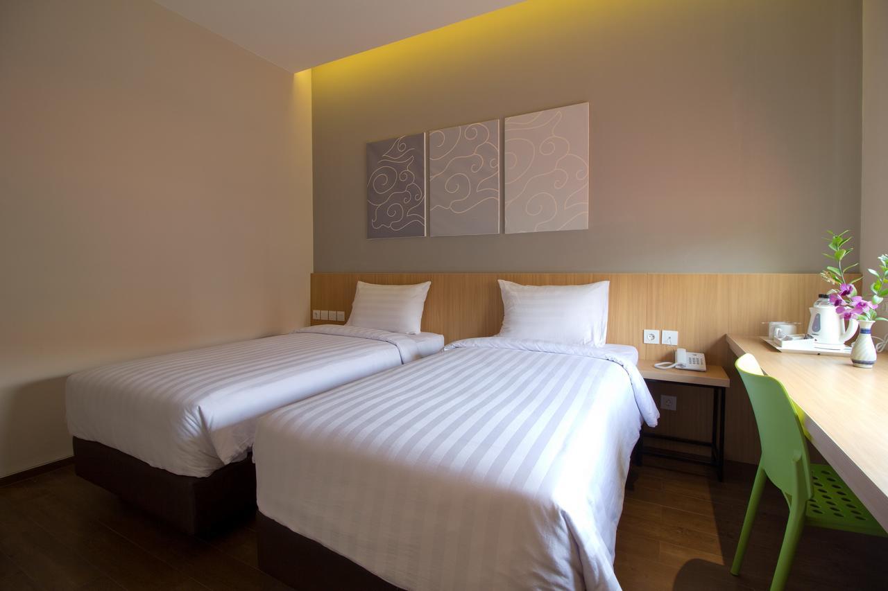 Vinotel Cirebon Exterior photo